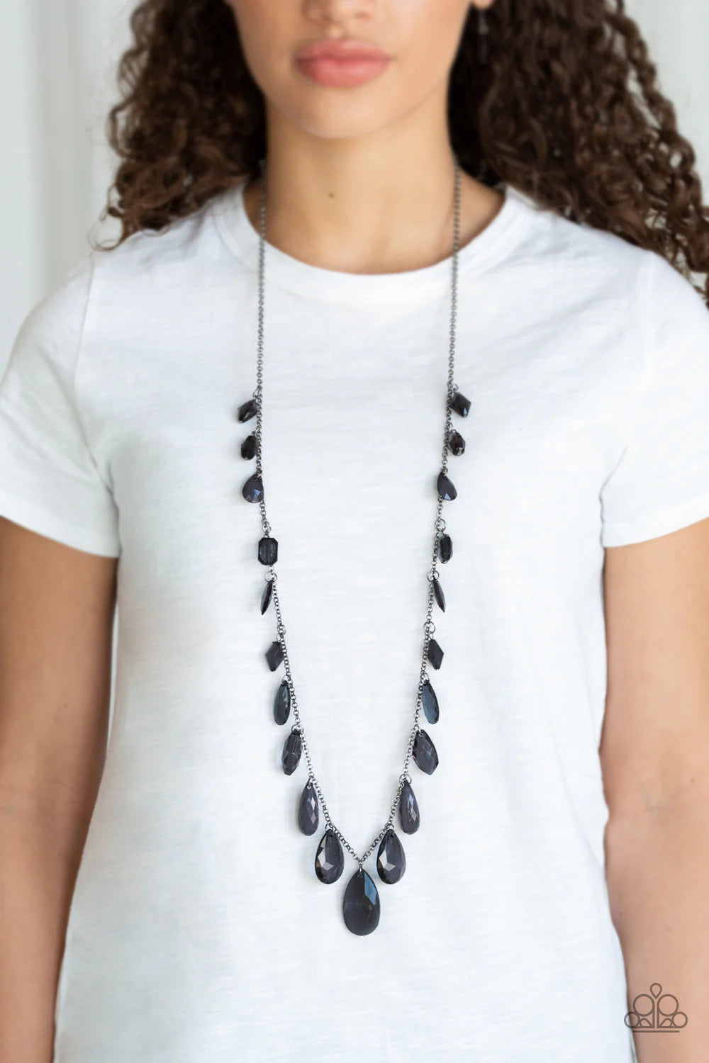 Paparazzi Necklaces - Glow and Steady Wins the Race - Black