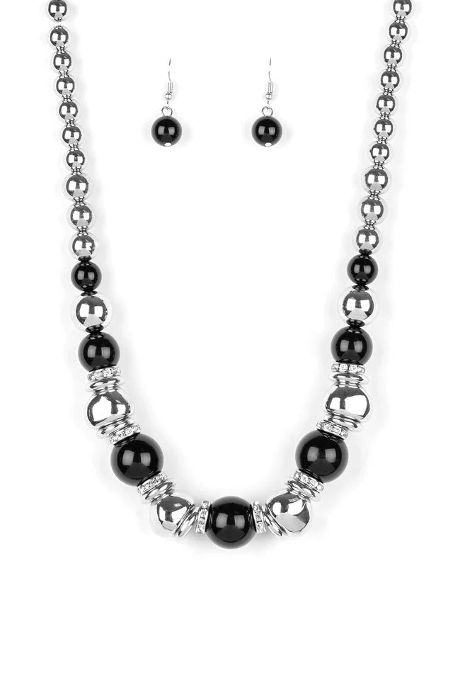 Paparazzi Necklaces - Hollywood Haute Spot - Black