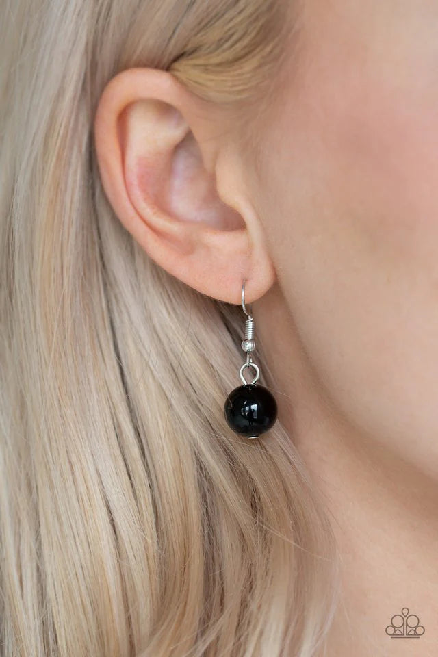 Paparazzi Necklaces - Hollywood Haute Spot - Black