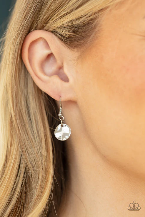 Paparazzi Necklaces - Glisten Closely - Silver
