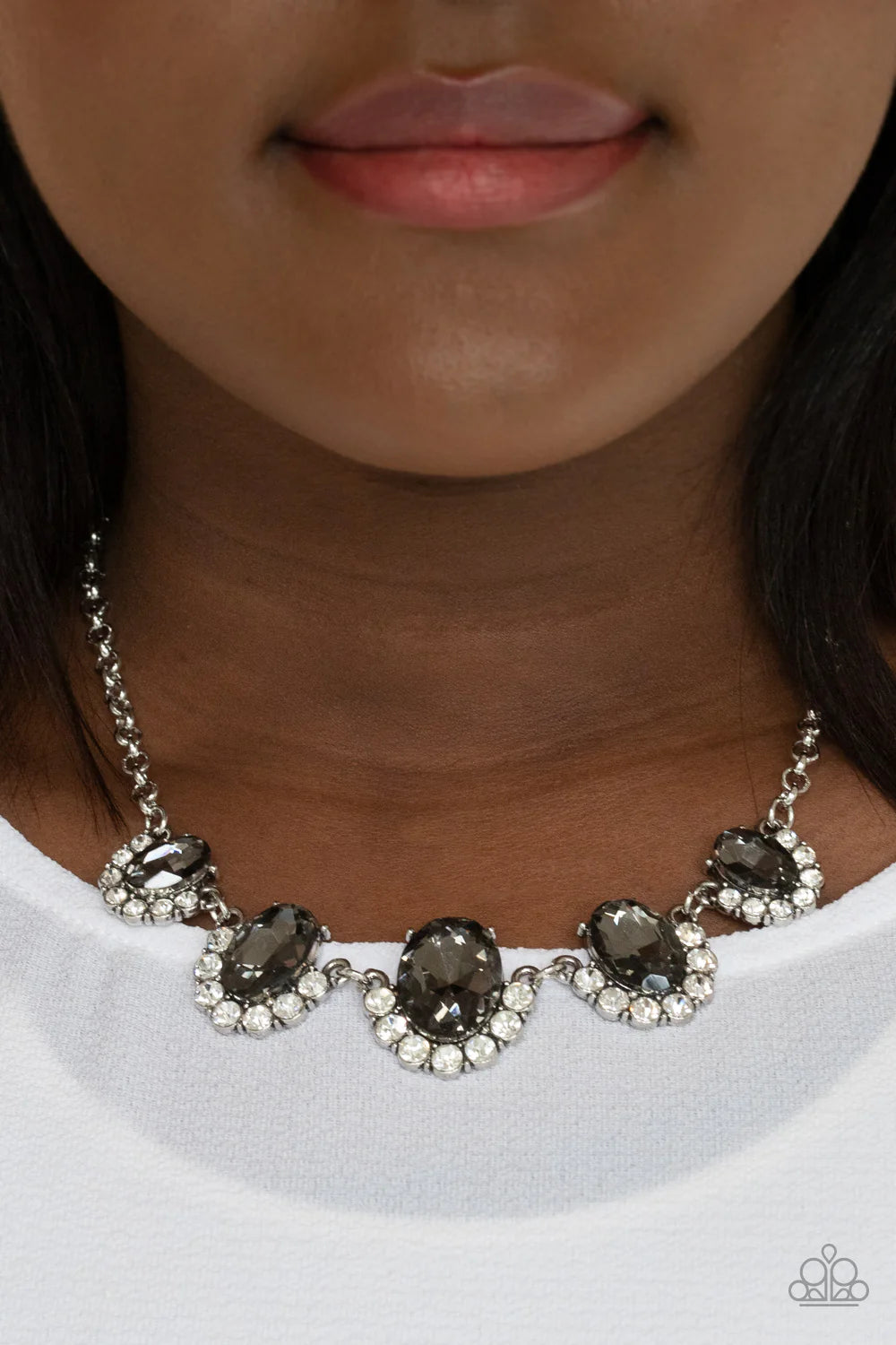 Paparazzi Necklaces - The Queen Demands it - Silver