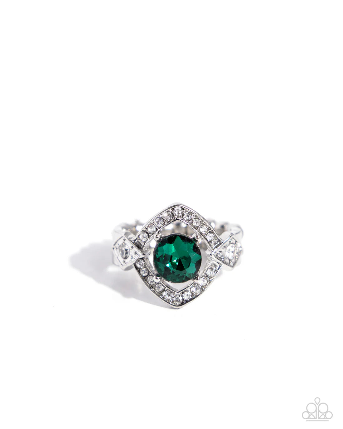 Paparazzi Rings - Undefeated Dazzle - Green