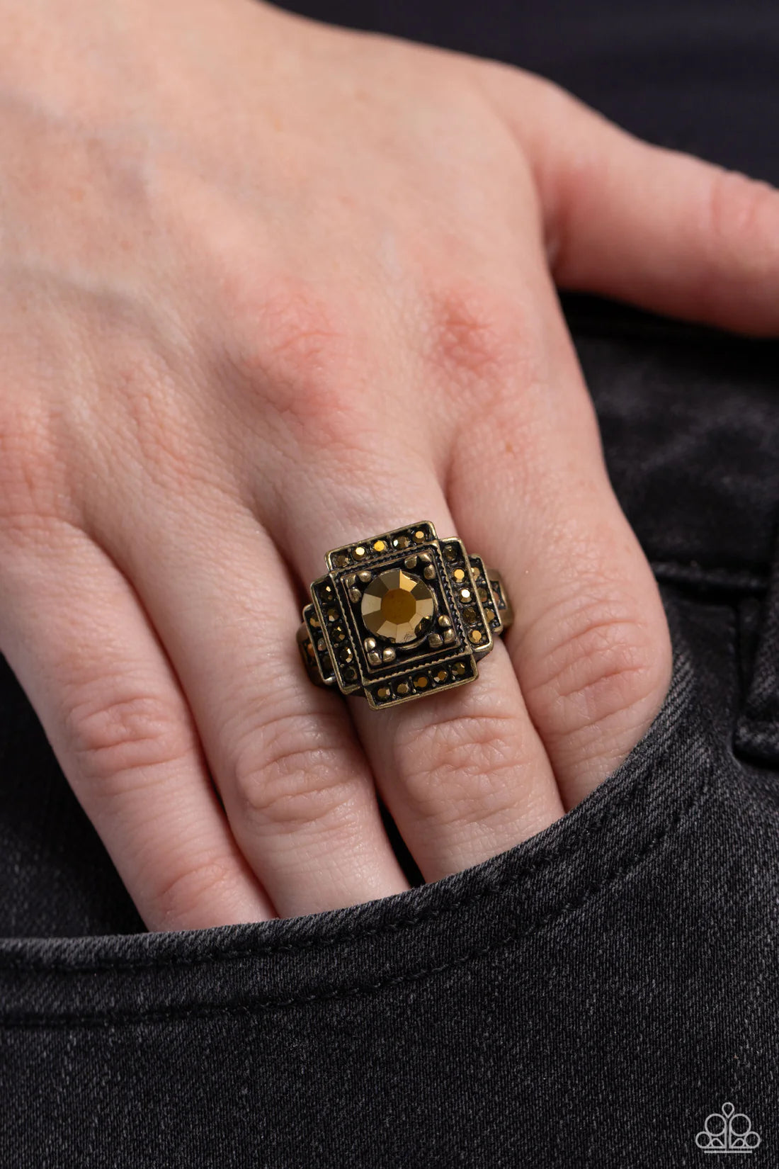 Paparazzi Rings - Polished Pantheon - Brass