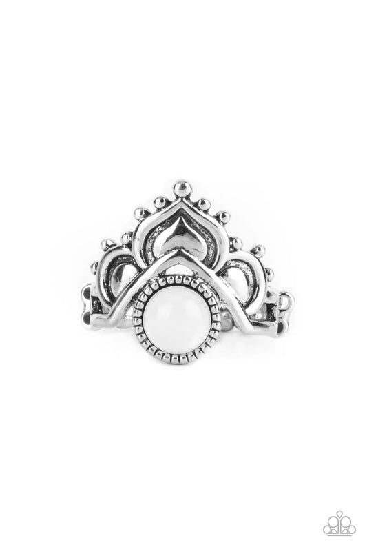 Paparazzi Rings - Lotus Solstice - White