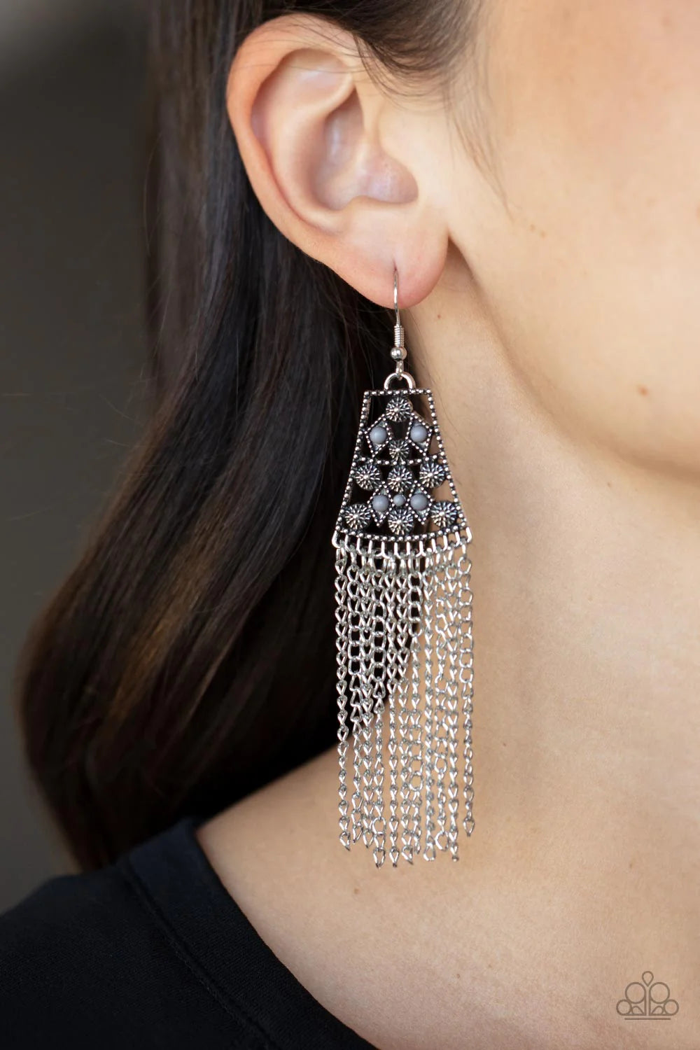 Paparazzi Earrings - Cleopatras Allure - Silver