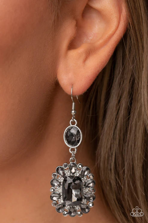 Paparazzi Earrings - Capriciously Cosmopolitan - Silver