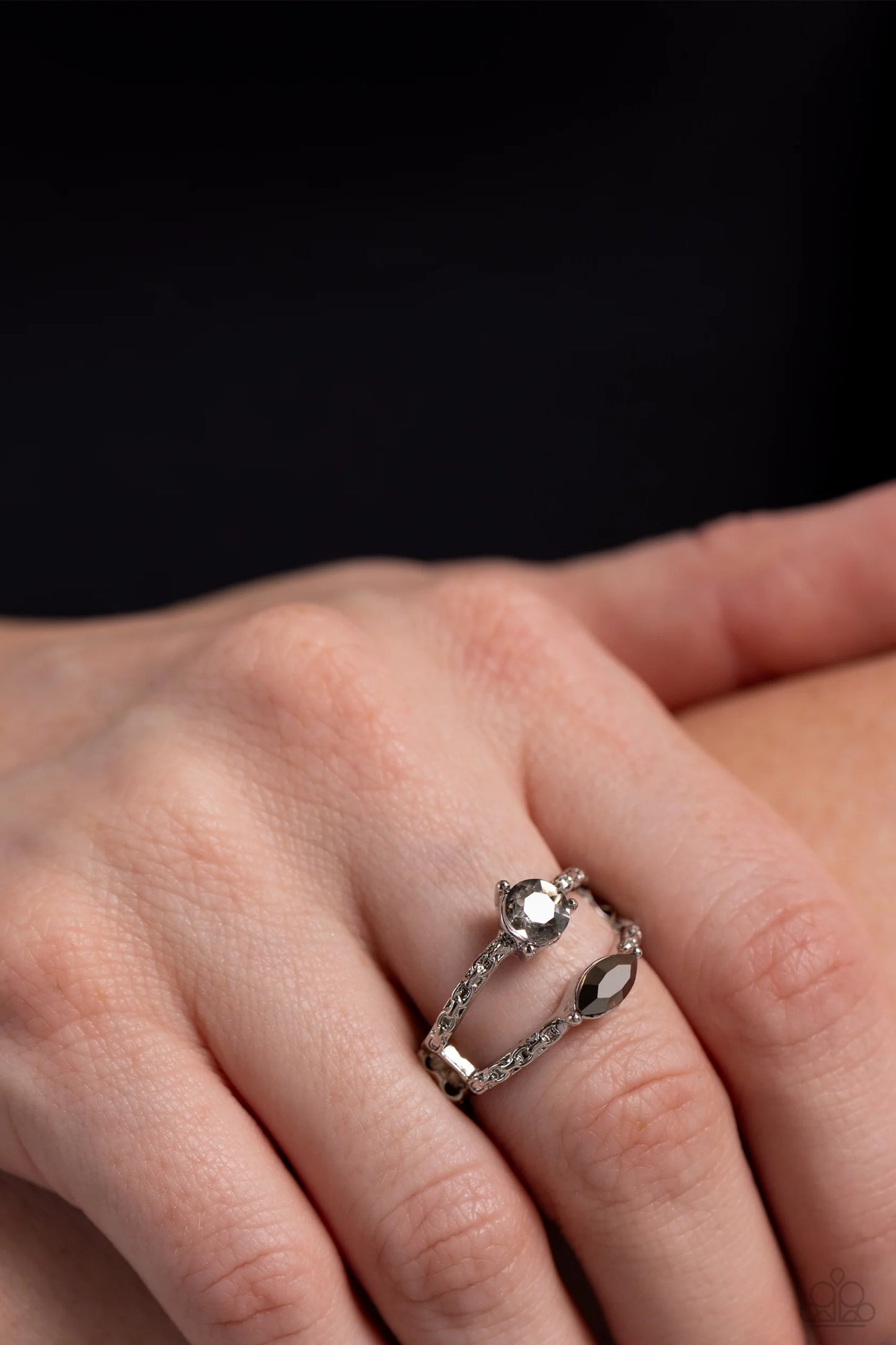 Paparazzi Rings = Embraceable Elegance - Silver