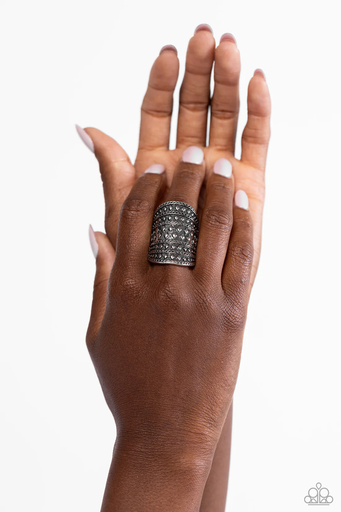 Paparazzi Rings - Diamondback Bravado - Silver