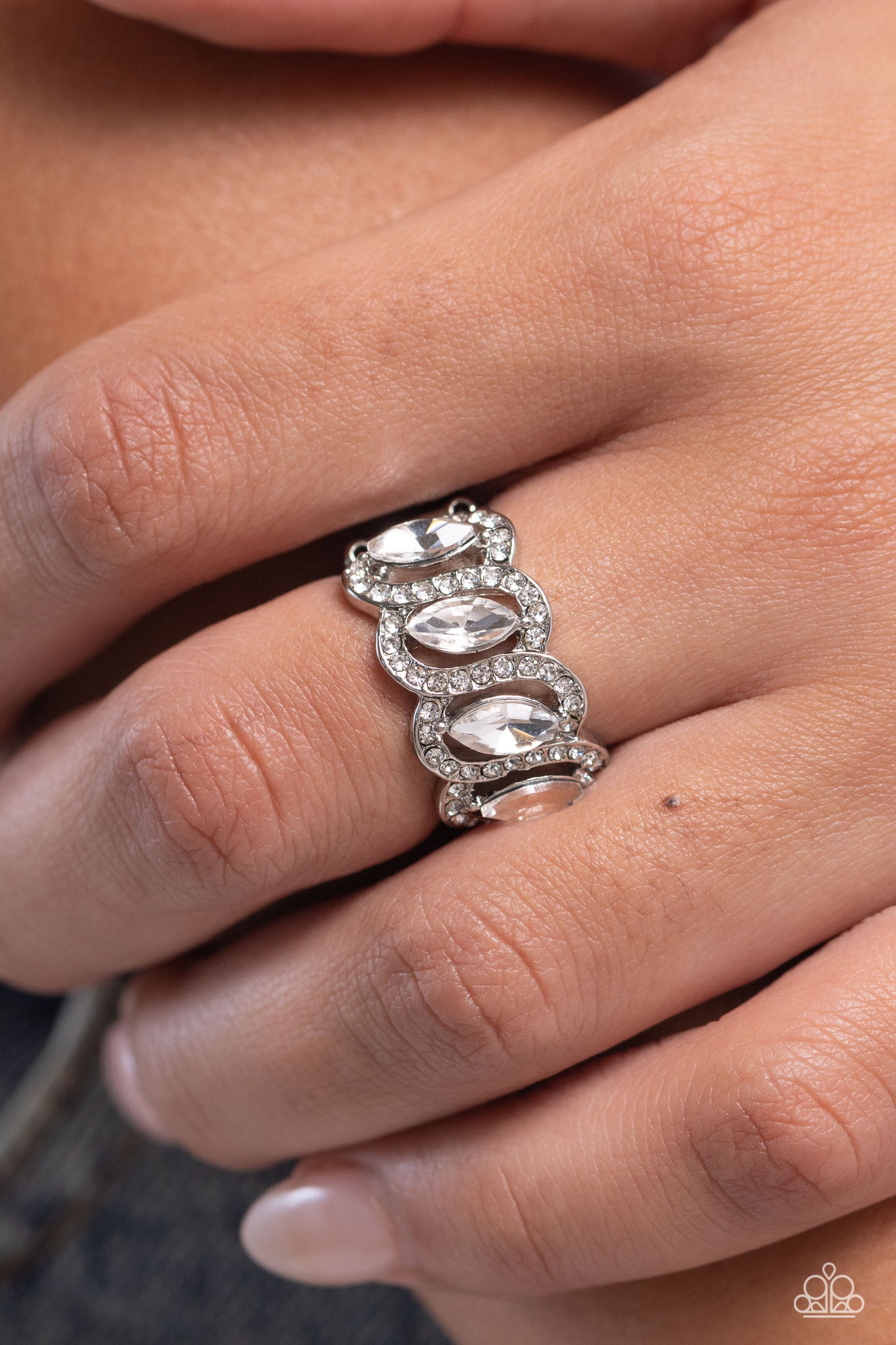 Paparazzi Rings - Staggering Sparkle - White
