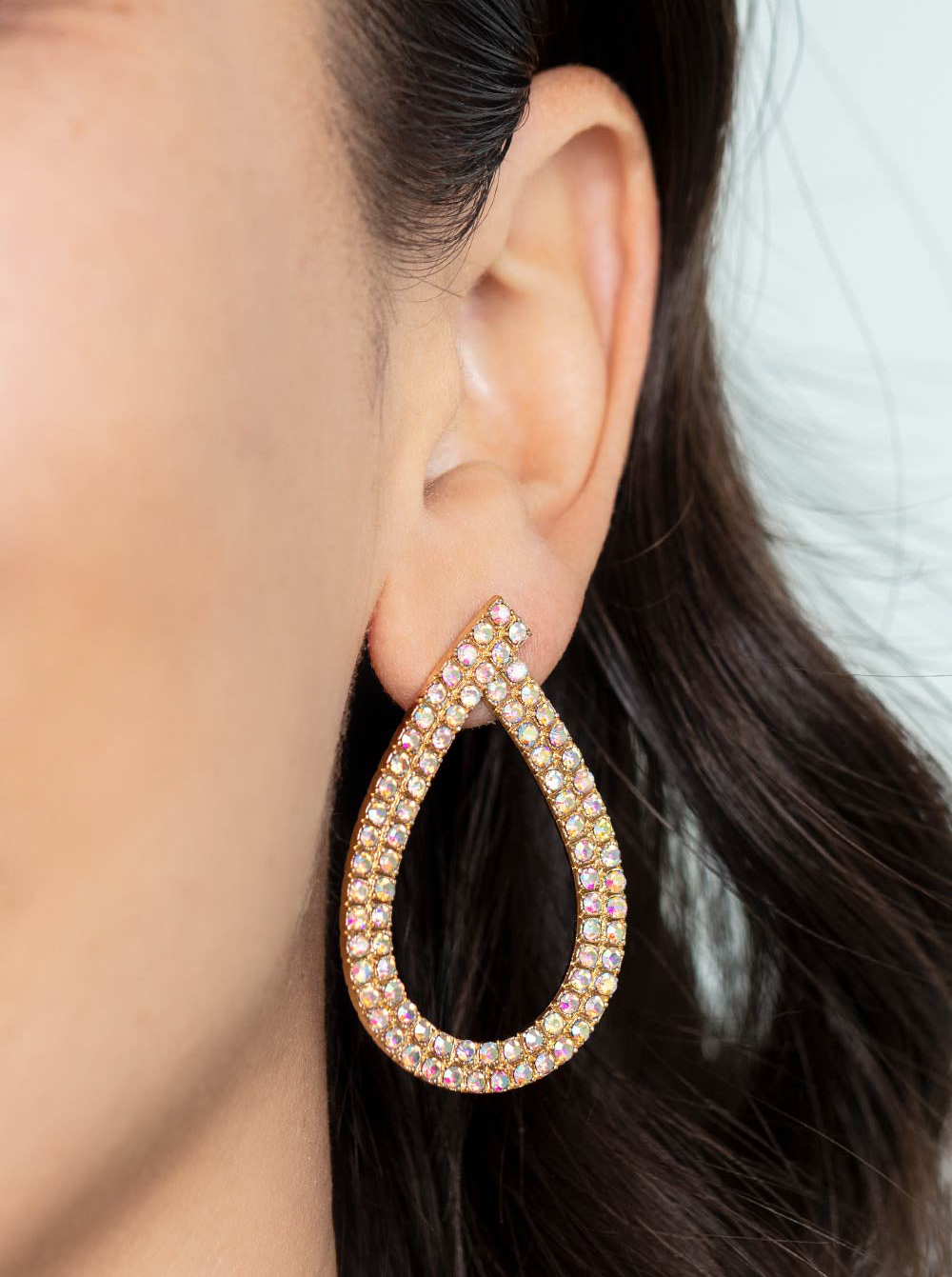 Paparazzi Earrings - Diva Dust - Gold