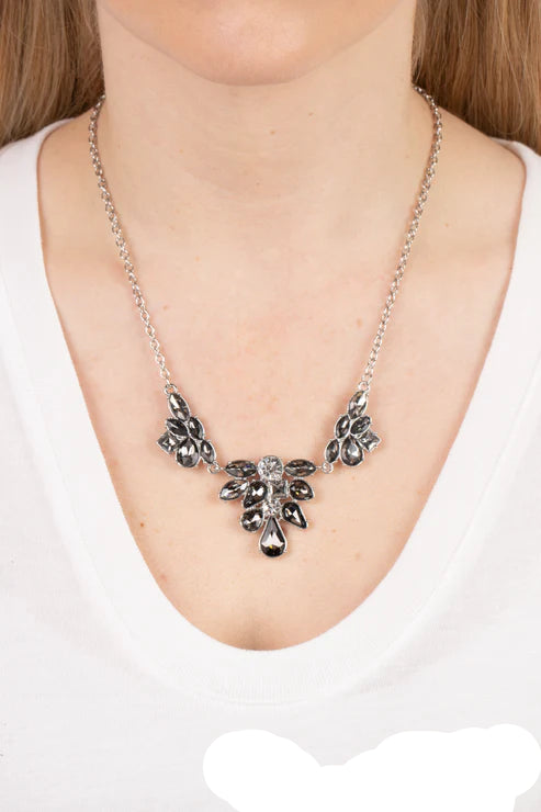 Paparazzi Necklaces - Completely Captivated - Silver