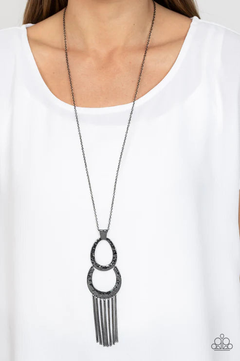 Paparazzi Necklaces - Reeling in Relics - Black