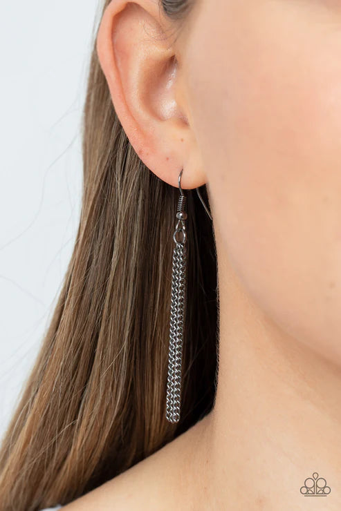 Paparazzi Necklaces - Reeling in Relics - Black