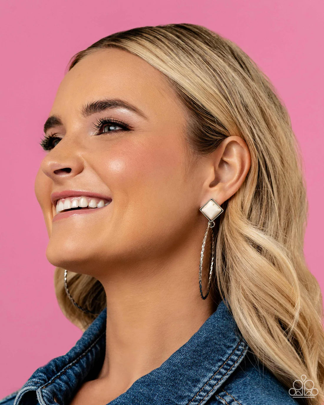 Paparazzi Earrings - Canyon Circlet - White