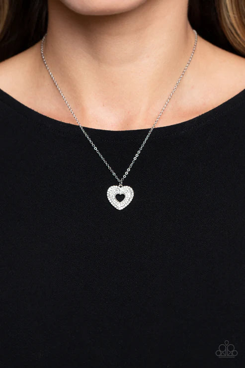 Paparazzi Necklaces - Romantic Retreat - White