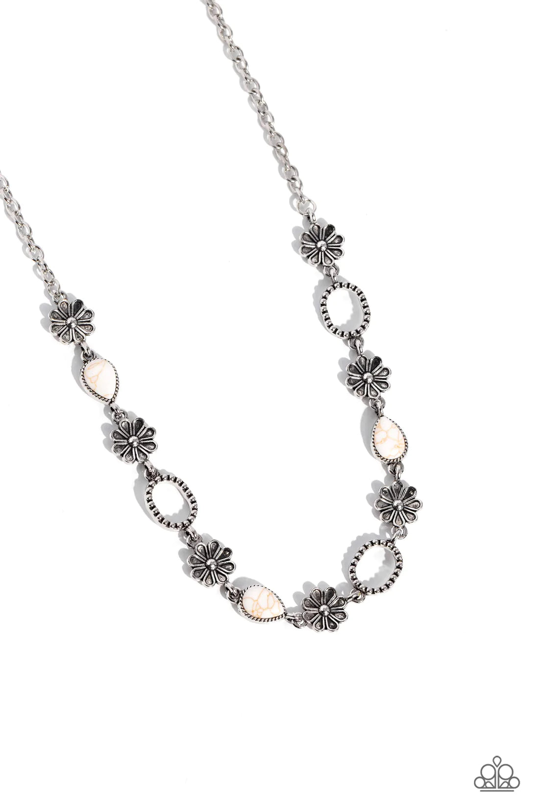 Paparazzi Necklaces - Casablanca Chic - White