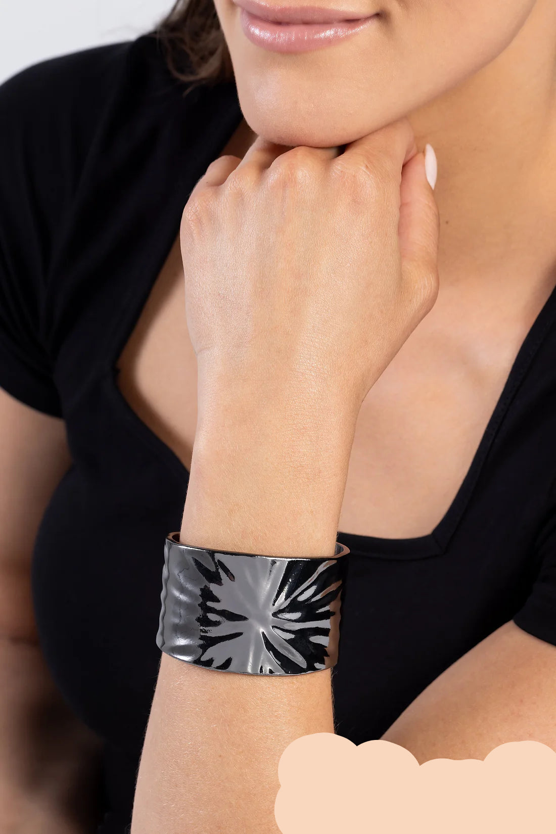 Paparazzi Bracelets - Ford Fusion - Black