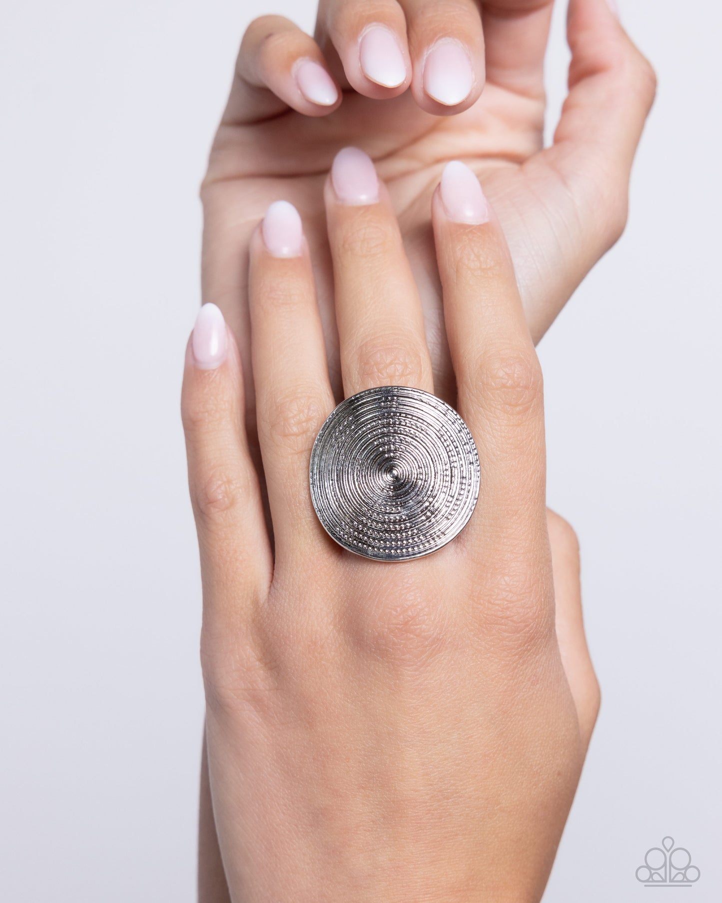 Paparazzi Rings - Dizzying Delight - Silver