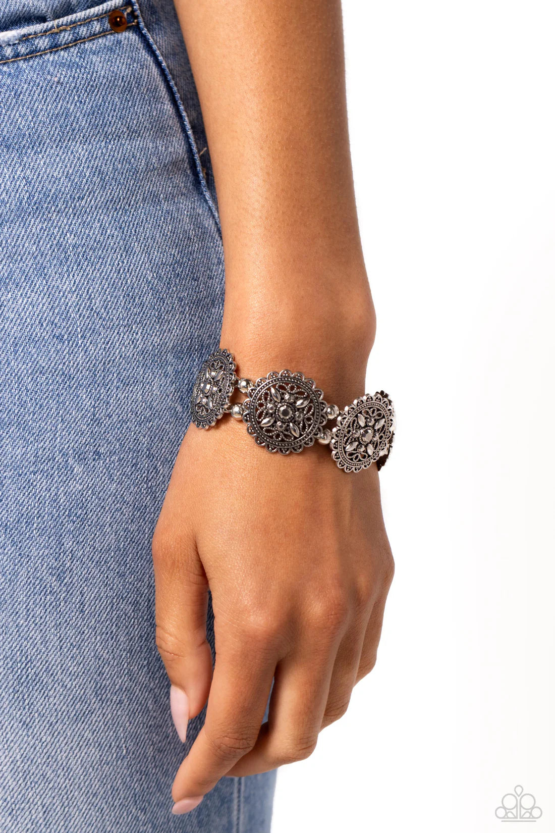 Paparazzi Bracelets - Leave of Lace - Silver