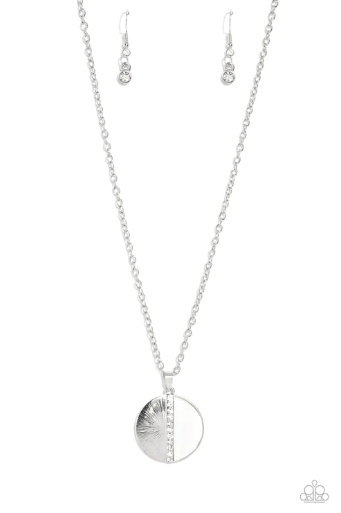 Paparazzi Necklaces - Captivating Contrast - White