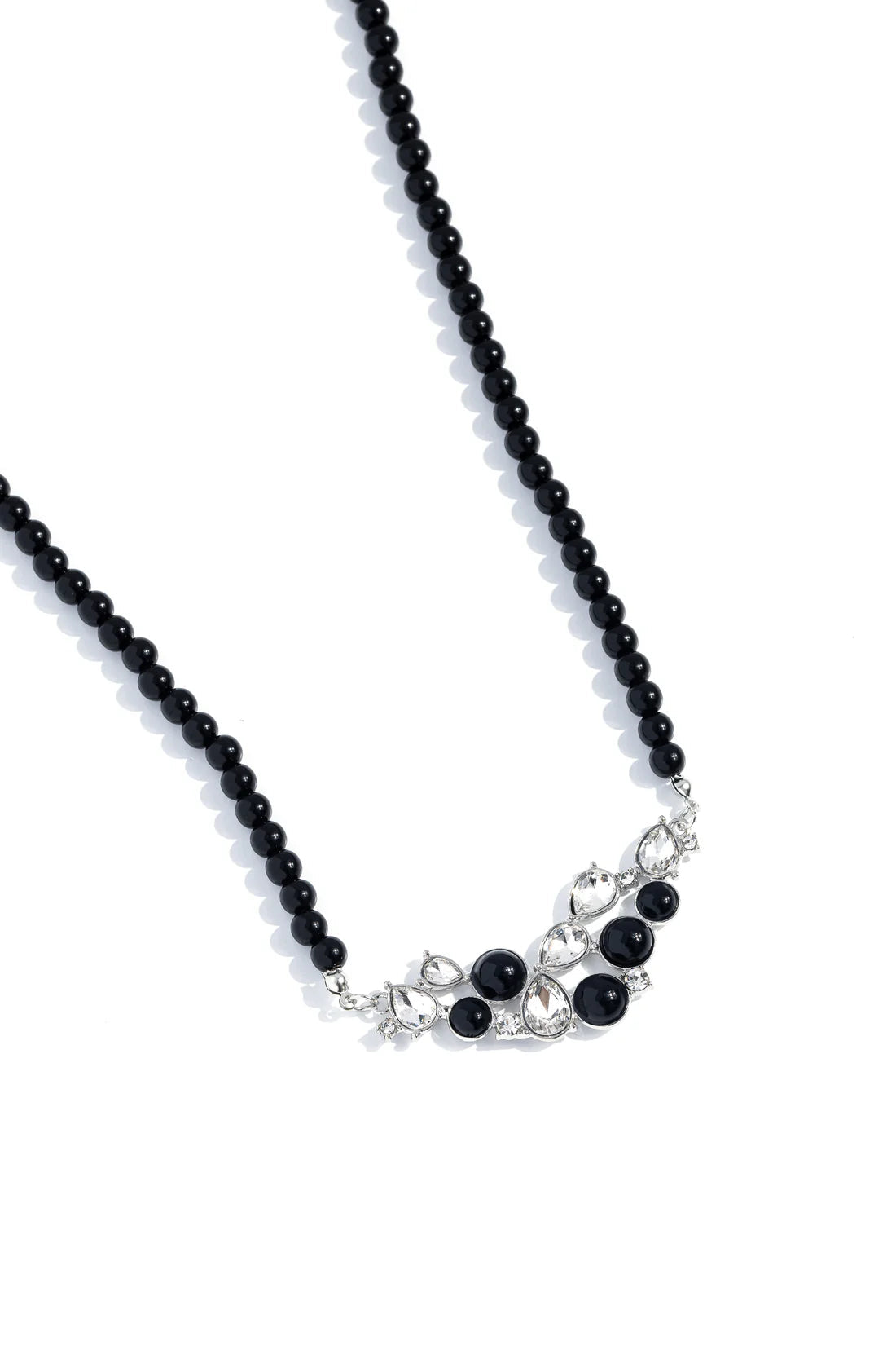 Paparazzi Necklaces - Pampered Pearls - Black