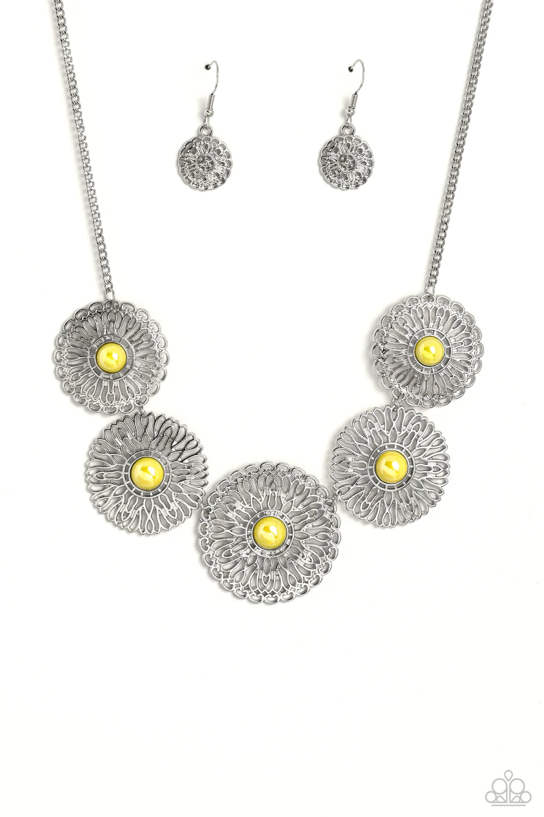 Paparazzi Necklaces - Chrysanthemum Craze - Yellow