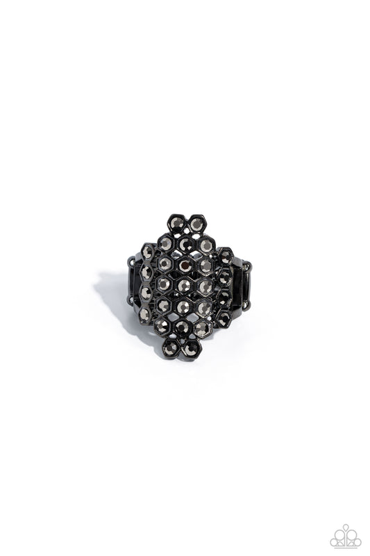 Paparazzi Rings - Honeycomb Haute - Black