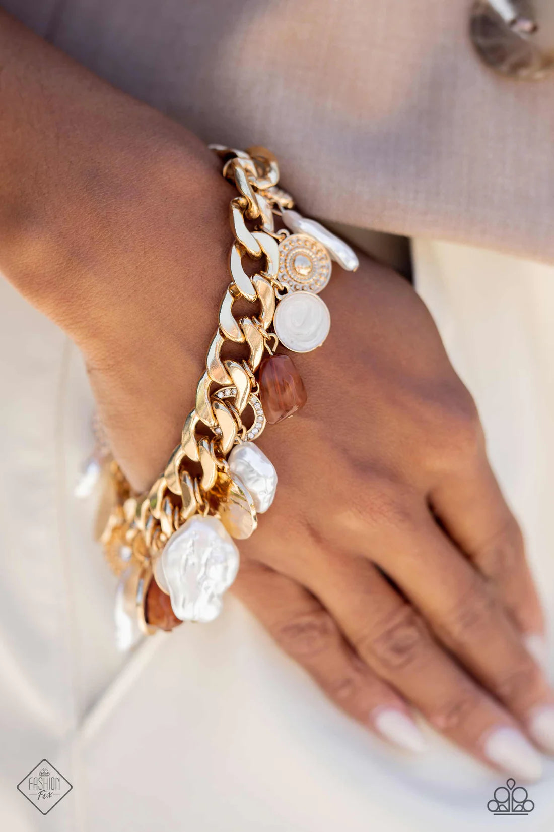Paparazzi Bracelets - Sea For Yourself - Gold - Fashion Fix
