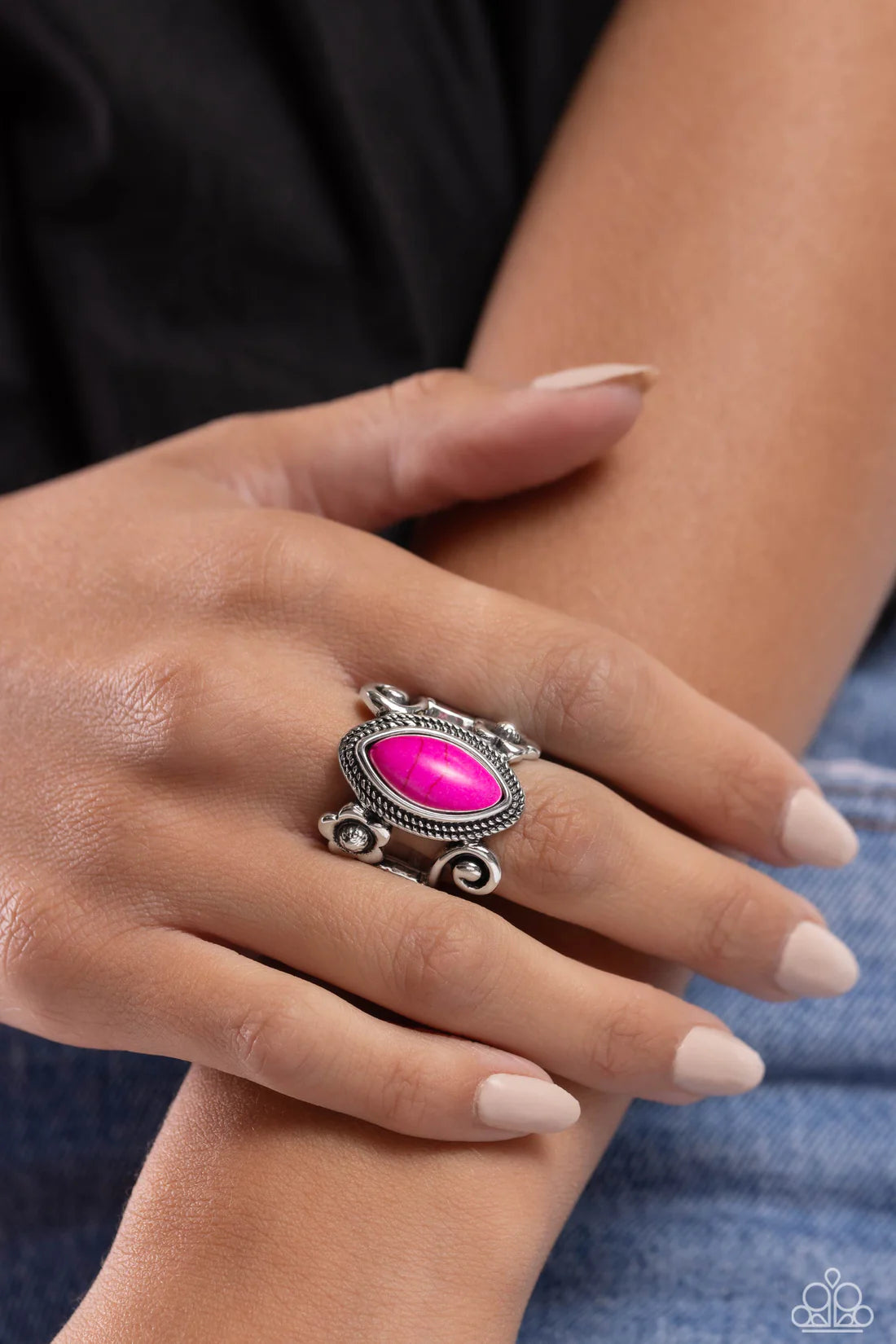 Paparazzi Rings - Flower Swirl - Pink