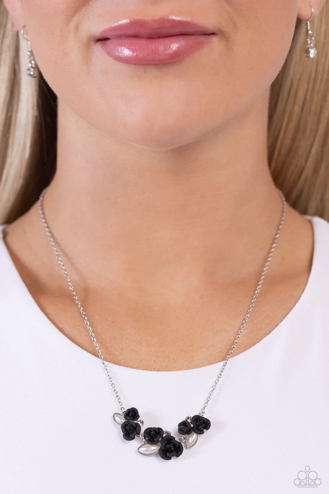 Paparazzi Necklaces - Al-Rose Ready - Black