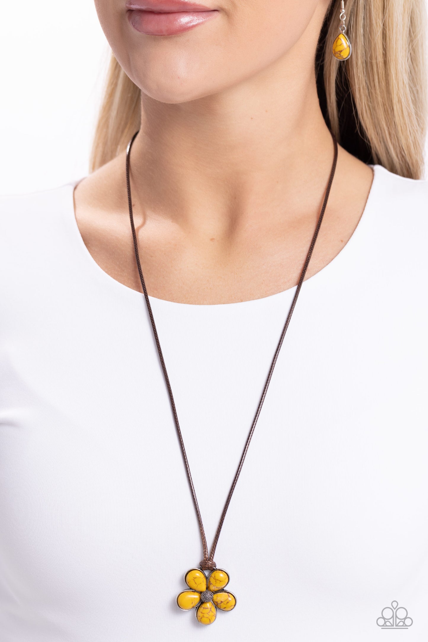 Paparazzi Necklaces - Budding Badlands - Yellow