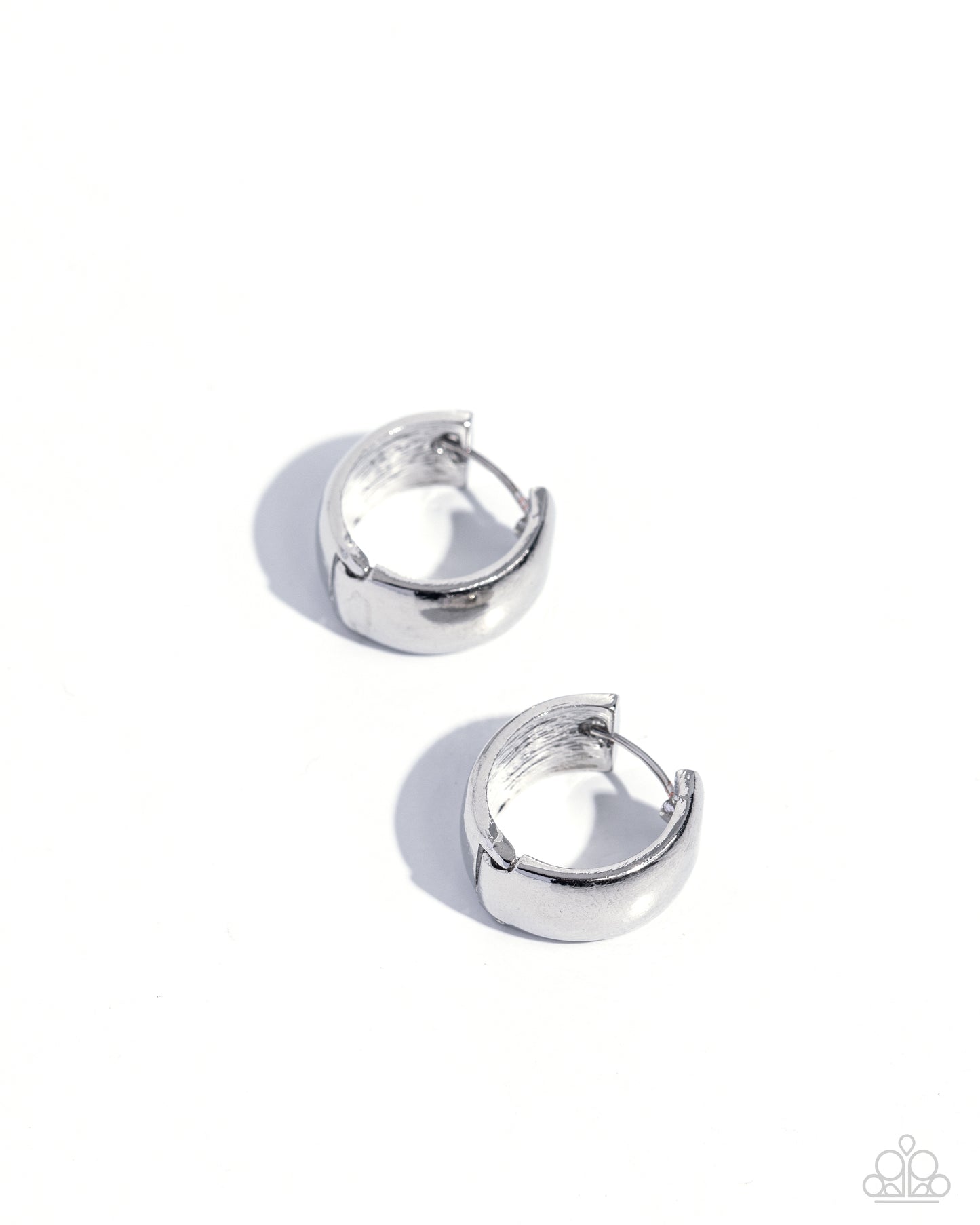 Paparazzi Earrings - Signature Sheen - Silver