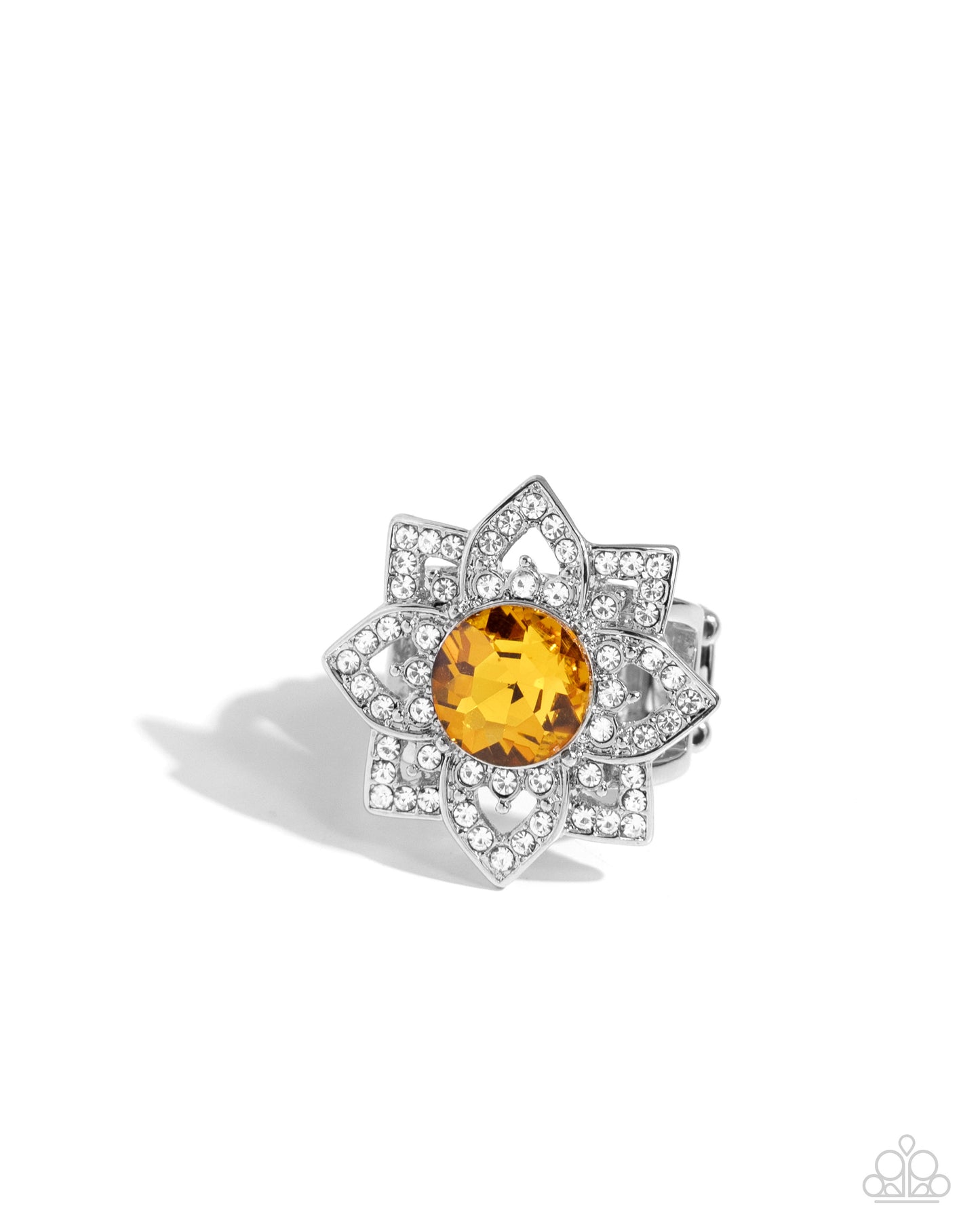 Paparazzi Rings - Pleasant Petals - Yellow