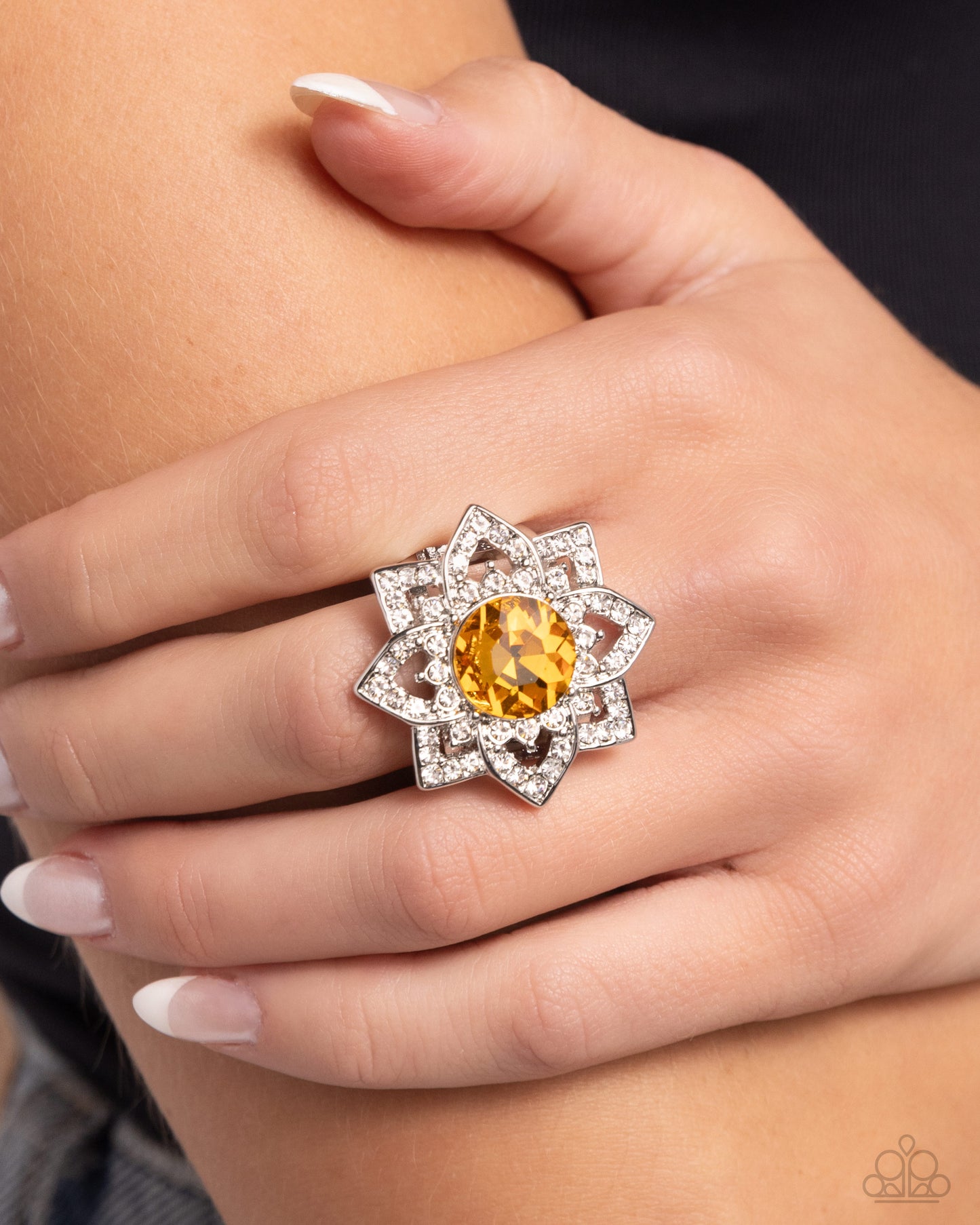 Paparazzi Rings - Pleasant Petals - Yellow