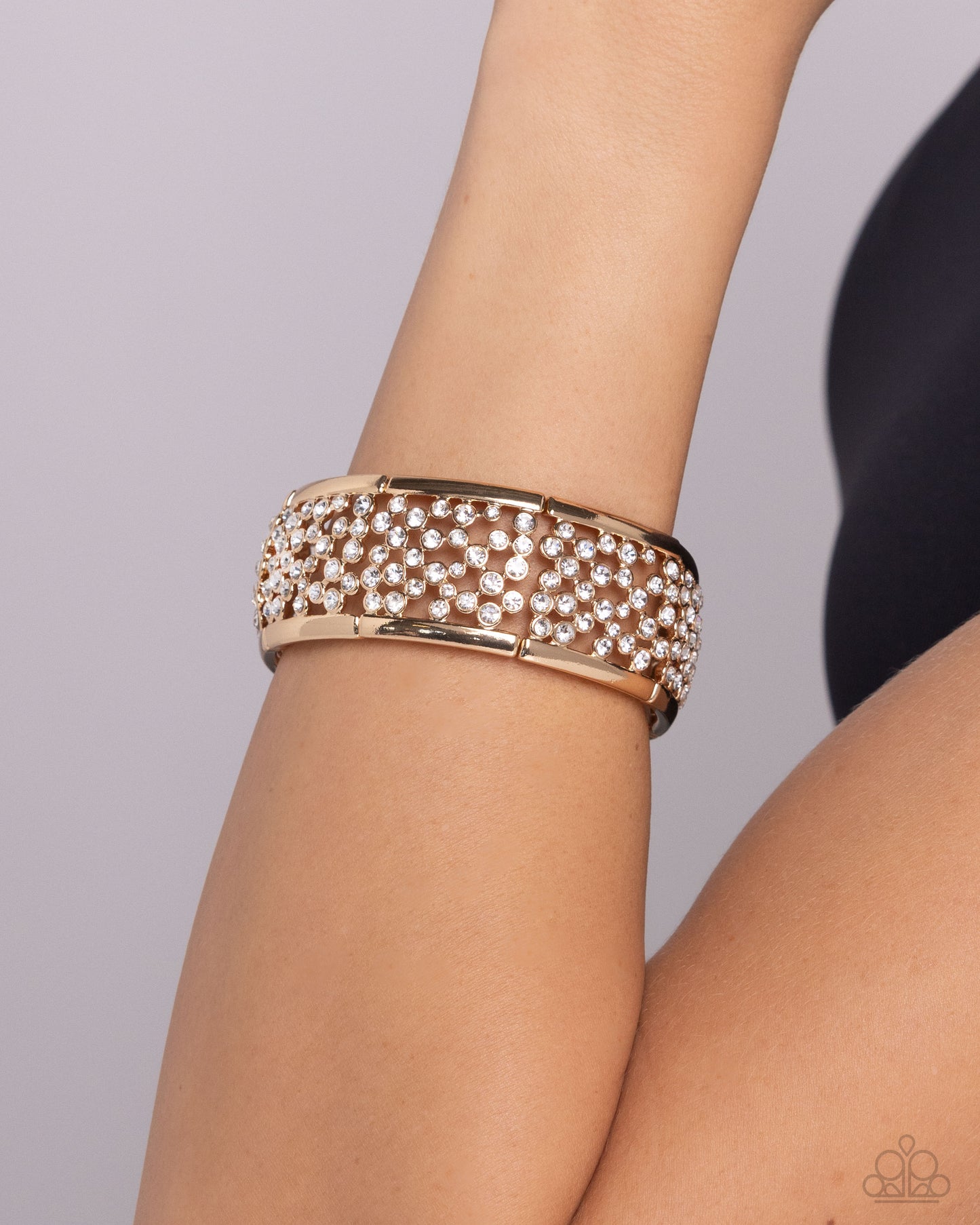 Paparazzi Bracelets - Subtly Scattered - Gold