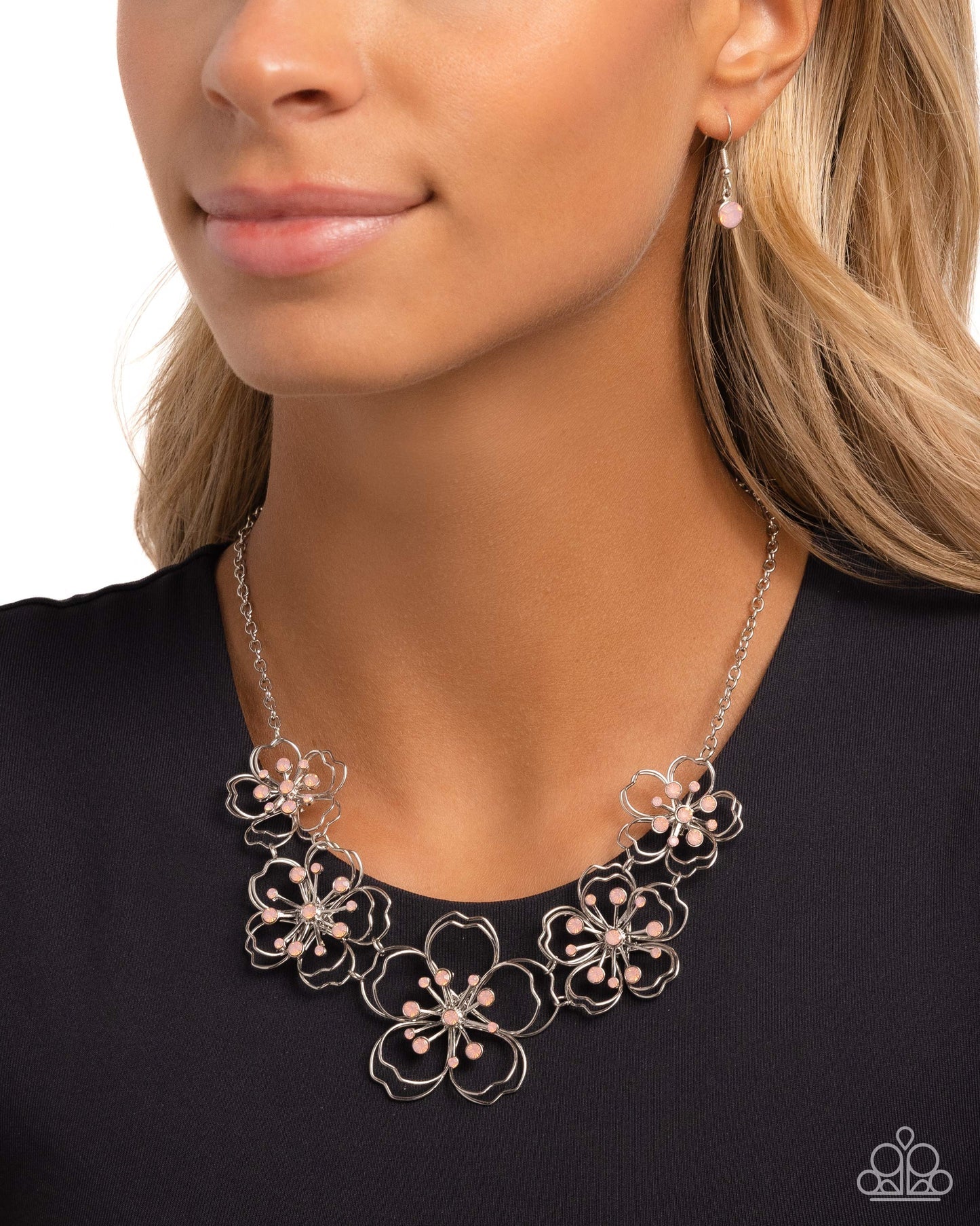 Paparazzi Necklaces - Wiry Wallflowers - Pink