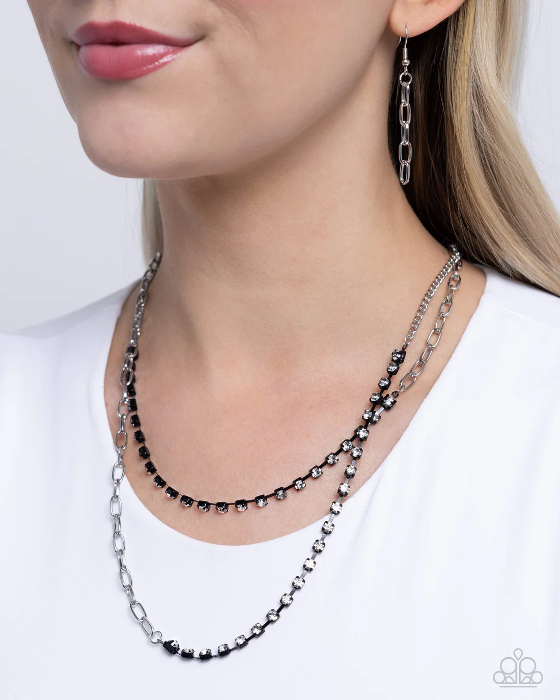 Paparazzi Necklaces - Boxy Brilliance - Black