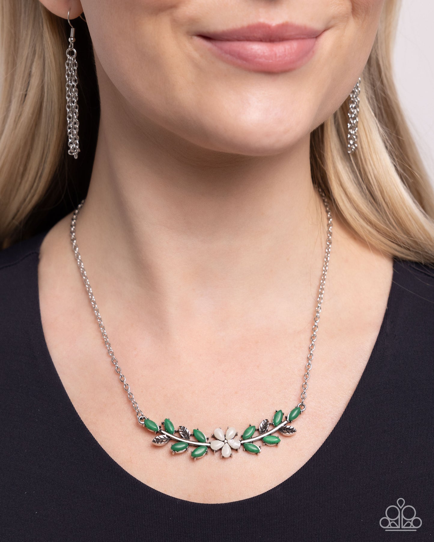 Paparazzi Necklaces - Leafy Layover - White