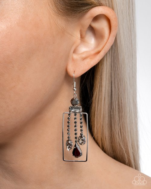 Paparazzi PREORDER Earrings - Framed Feature - Silver