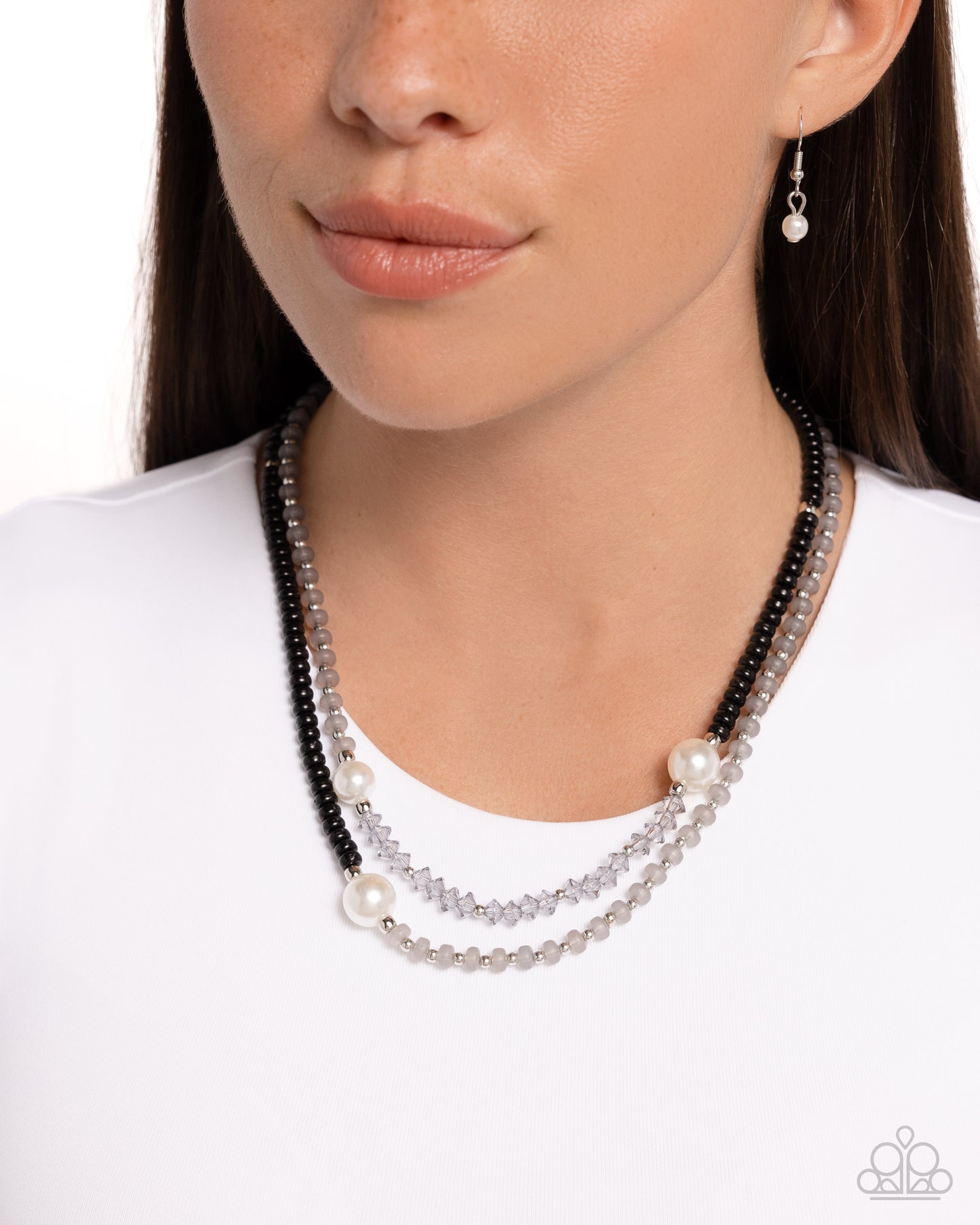 Paparazzi Necklaces - Malibu Medley - Black