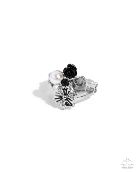 Paparazzi Rings - Gardening Gang - Black