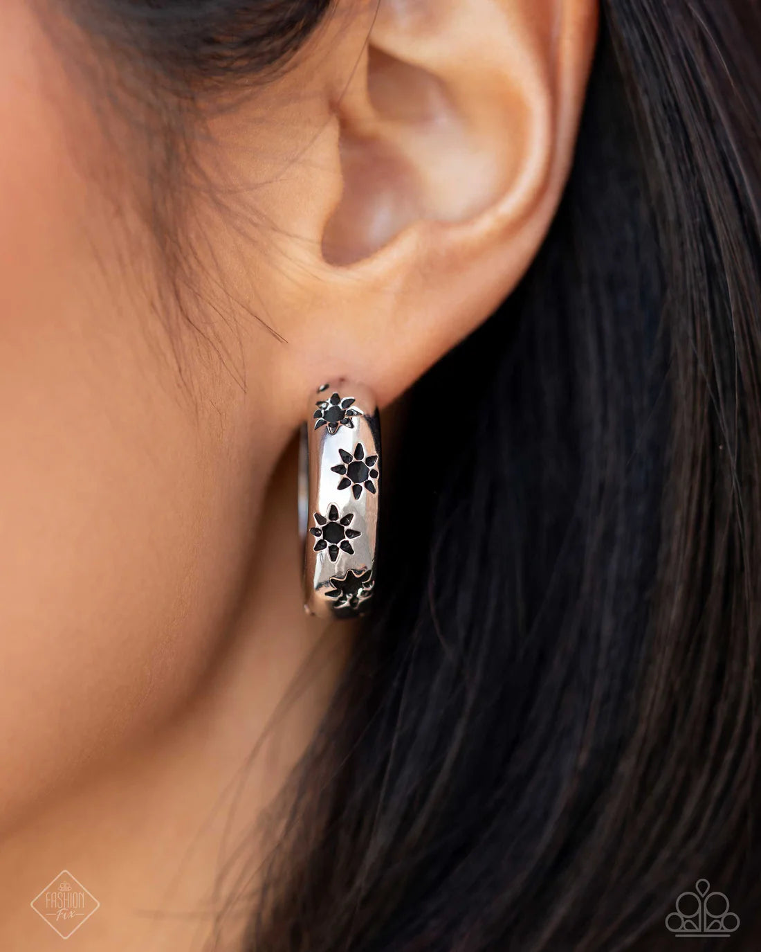 Paparazzi Earrings - Celestial Clique - Silver - Fashion Fix