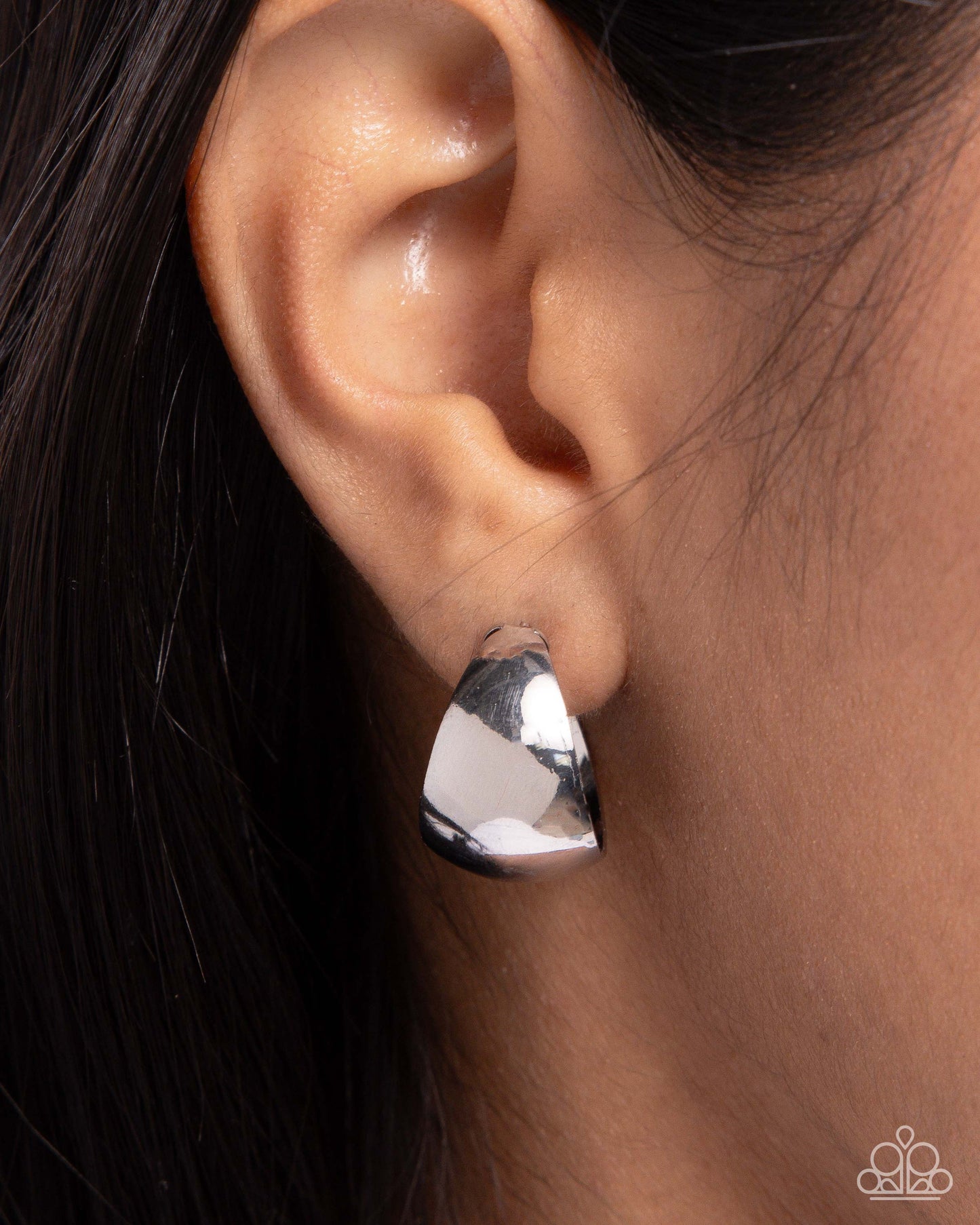 Paparazzi PREORDER Earrings - Suddenly Shiny - Silver