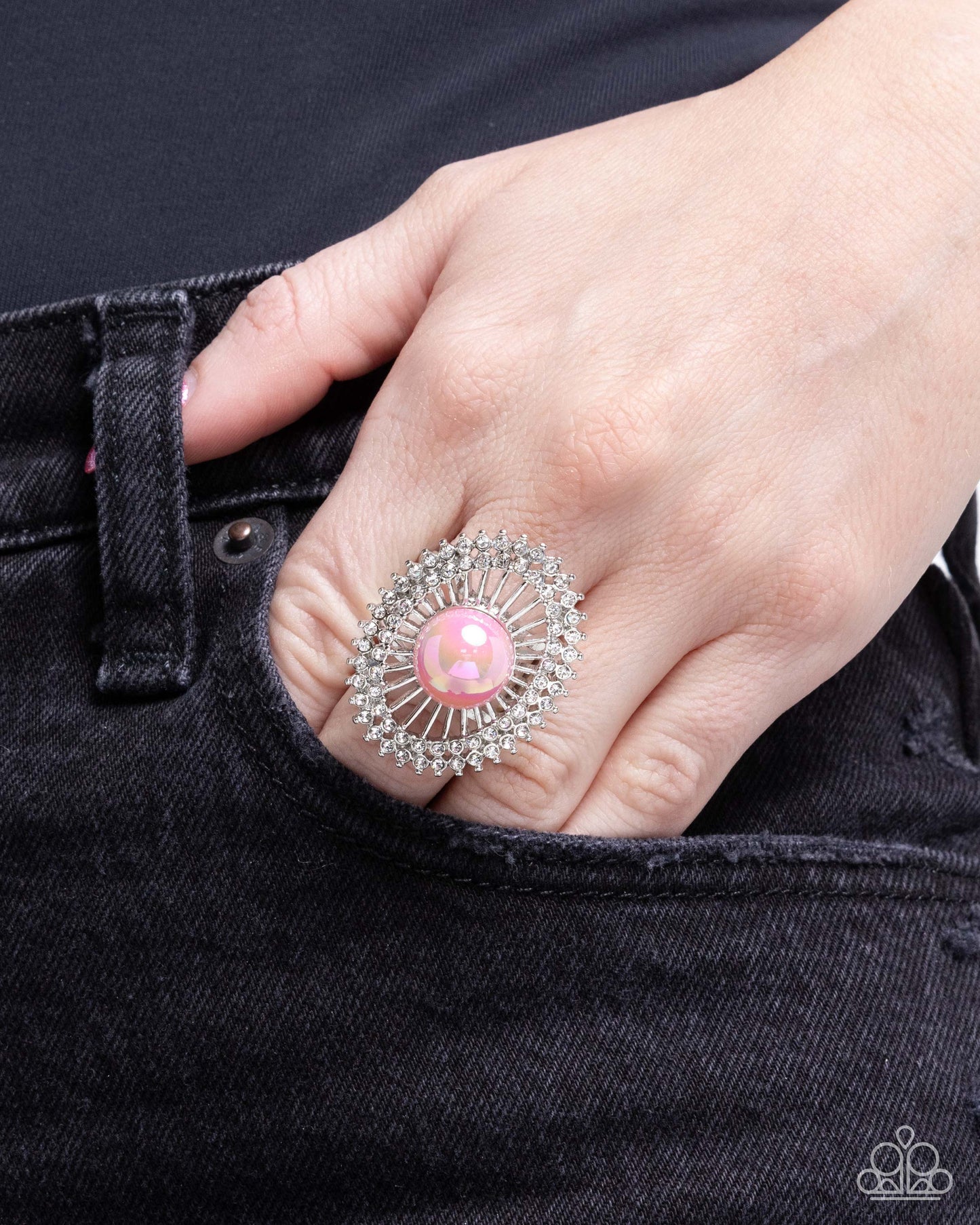 Paparazzi Rings - Ornamental Outline - Pink