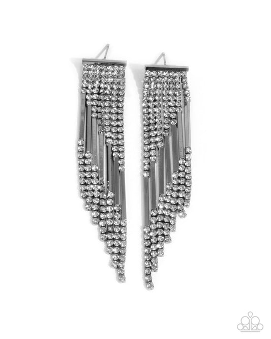 Paparazzi PREORDER Earrings - Careless Cascade - Black