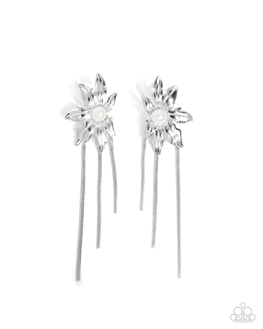 Paparazzi PREORDER Earrings - Pearl Panorama - White