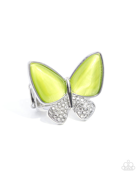 Paparazzi PREORDER Rings - Fluttering Flex - Green