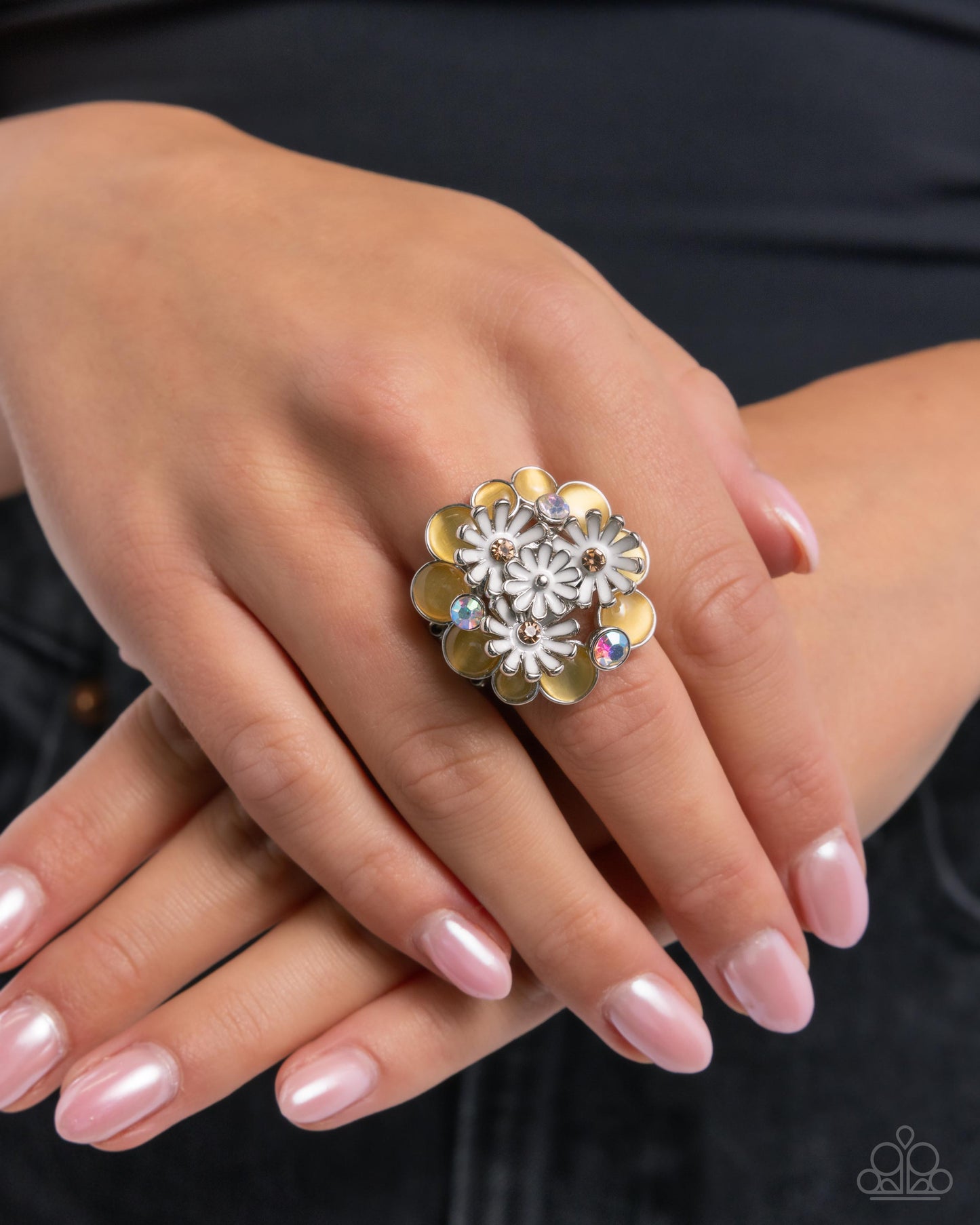 Paparazzi PREORDER Rings - Boisterous Bouquet - Yellow