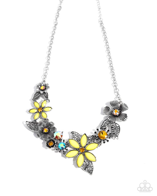 Paparazzi Necklaces - Garden my Sparkle - Yellow