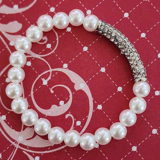 Paparazzi Bracelets - Elegance Embodied - White